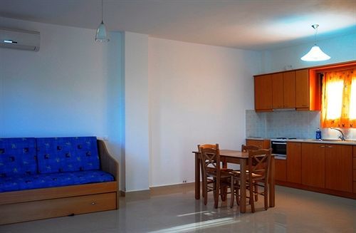 Fotini Apartments Палекастрон Екстериор снимка